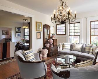 كاسا كوليناريا ذا جورميت إن - سانتا في - غرفة معيشة