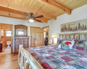 Blairsville Cabin in the Pines 1 Mi to Lake - Blairsville - Habitación