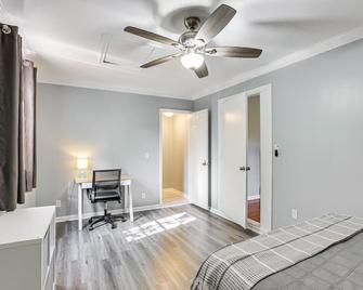 Tallahassee Home with Yard Less Than 2 Mi to FSU Campus - Tallahassee - Bedroom