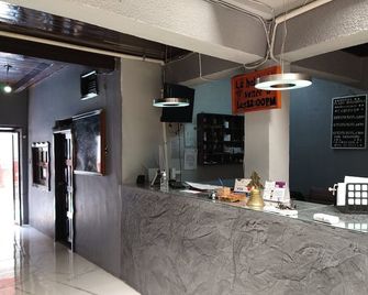 Hotel Plaza Mazamitla - Mazamitla - Front desk