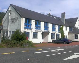 Lochgair Hotel - Lochgilphead - Building