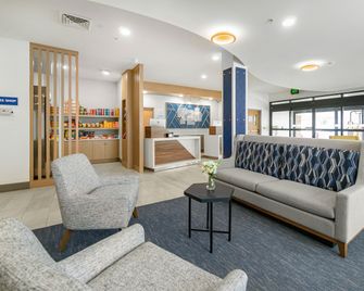 Holiday Inn Express Salt Lake City South-Midvale By IHG - Midvale - Bâtiment