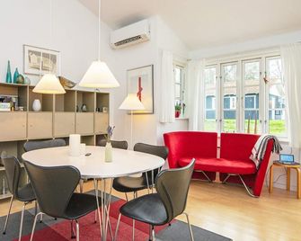 6 person holiday home in Aabenraa-By Traum - Aabenraa - Dining room