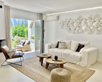 16 -Townhouse a 30 m de la plage dans le centre de la Cala de Mijas - La Cala de Mijas - Salon