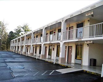 Motel 6 High Point - High Point - Building
