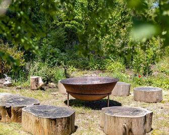 Willowglade Retreat and Gardens in Mount Macedon - Mount Macedon