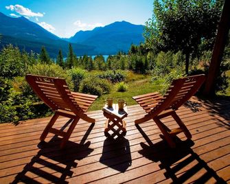 Wing Creek Resort - Kaslo - Balcony
