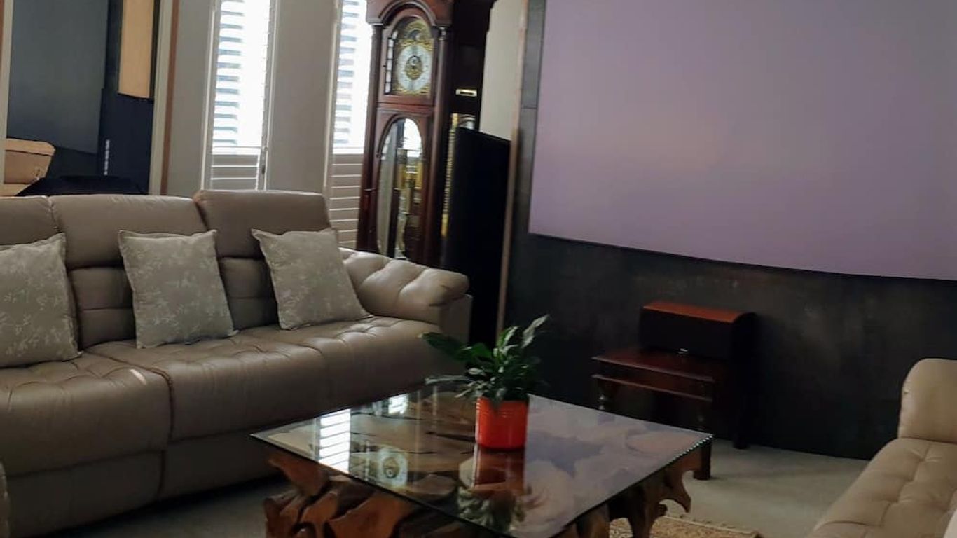 ウムランガ ロッジ -ノー チルドレン