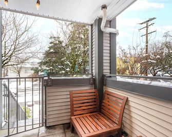 D20 - Modern urban living - Vancouver - Balcone