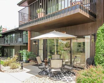 The Perfect Getaway! Ground-Level Villa at The Lodge, formerly Interlaken. - Lake Geneva - Patio