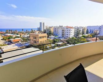 License to Chill Apartment - Larnaca - Balcony