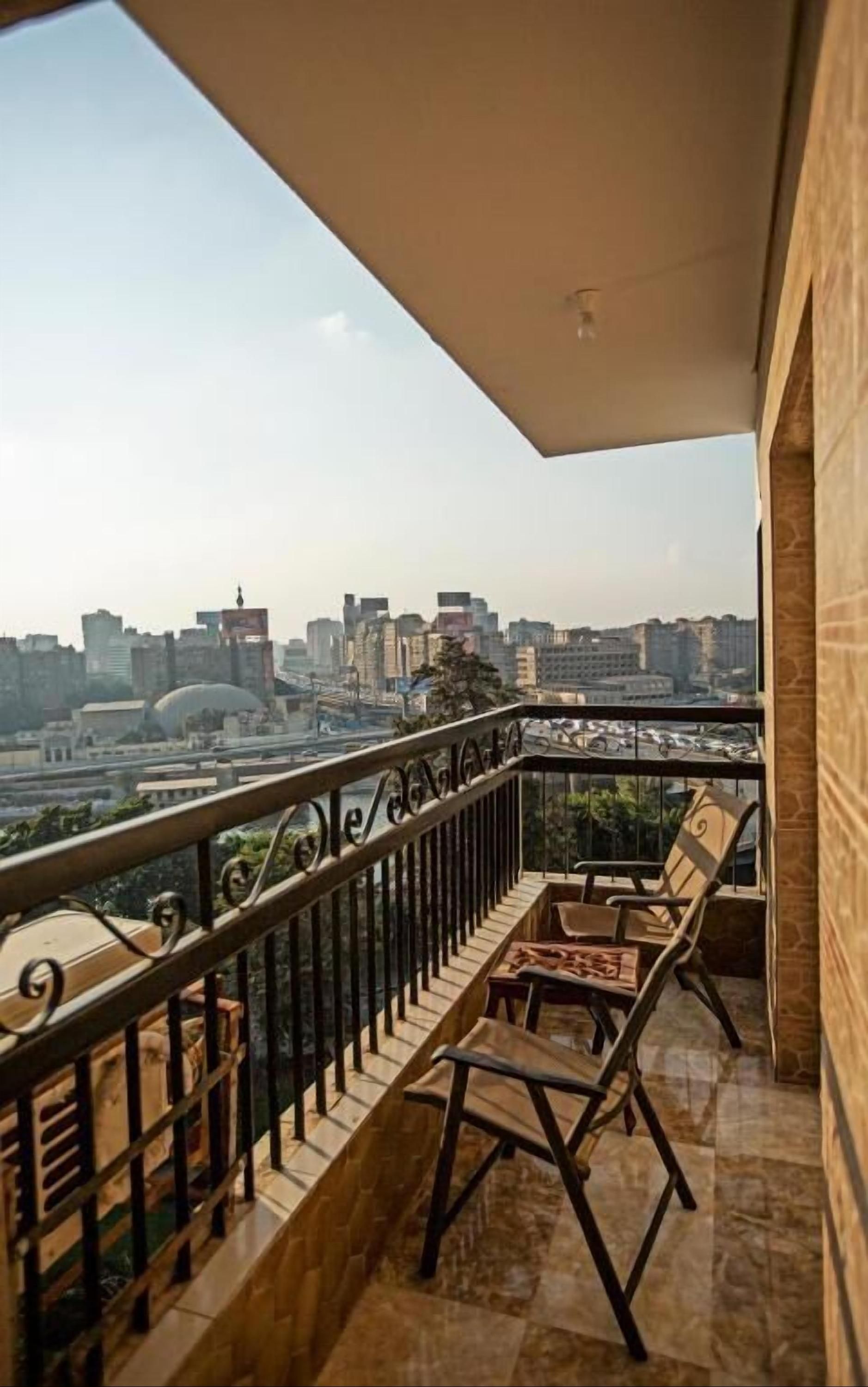 بيت شباب الزمالك إكس هوستل - القاهرة - شرفة