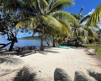 Fare Mama Rota - au bord de l'océan - Tahaa - Playa