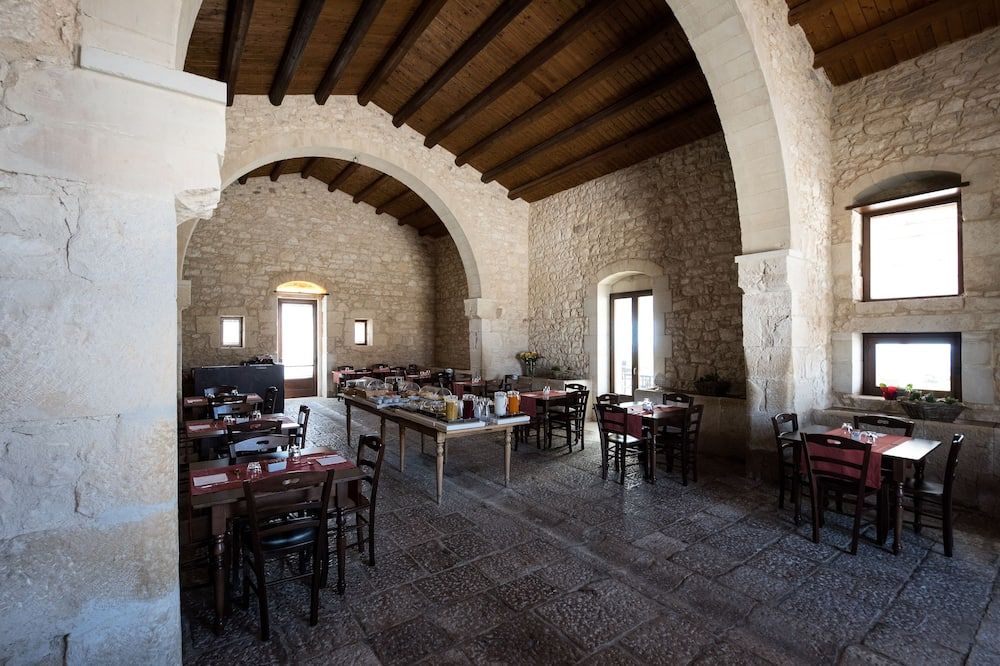 لا ديمورا دي سبارتيفينتو، بي دبليو سيجنيتشر كوليكشن - راغوزا - مطعم