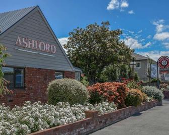 Ashford Motor Lodge - כרייסטצ'רץ' - בניין