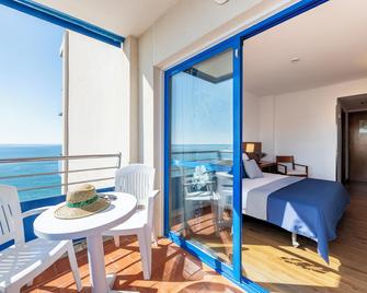 فندق تاهيتي بلايا - سانتا سوسانا - شرفة