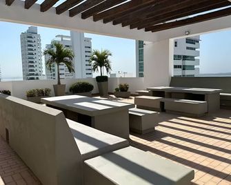 Apartamento con vista al mar - Piscina en la azotea - 2 habitaciones + 2 baños - Cartagena - Balcony