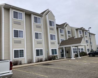 Microtel Inn & Suites by Wyndham Dover - Dover - Edificio