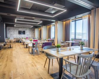 B&B Hotel Nowy Targ - Nowy Targ - Restaurant