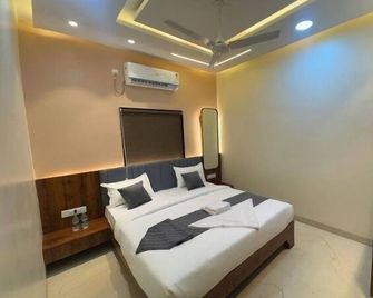 Hotel Tulsi Inn - Khuldābād - Habitación
