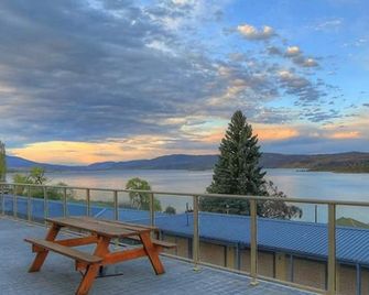 Lake Jindabyne Hotel - Jindabyne - Parveke