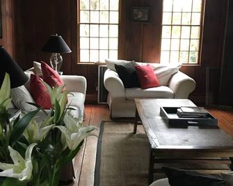 Large, Family Farm House - Perfect Place To Enjoy The Beauty Of New Hampshire - Franklin - Soggiorno