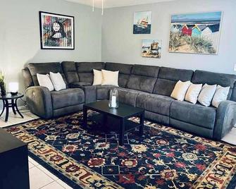 Convenience at Your fingertips. - Palm Beach Gardens - Pokój dzienny
