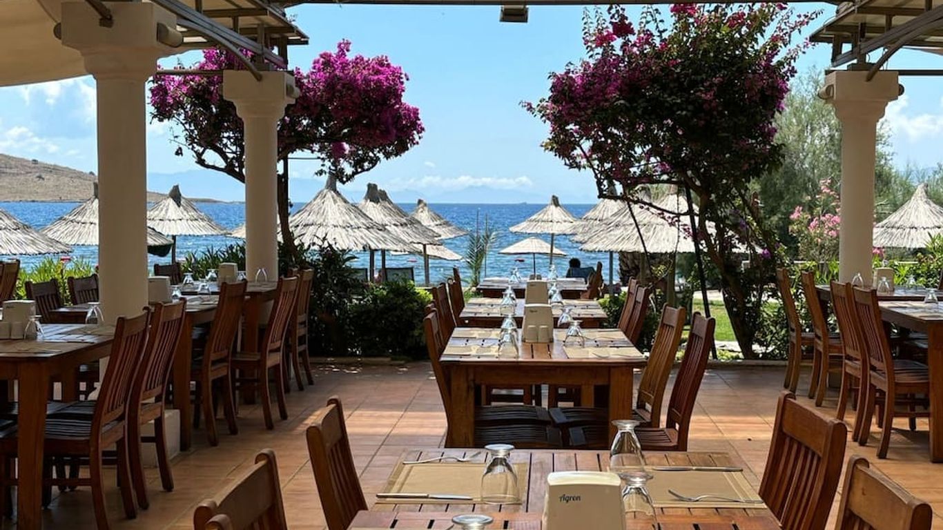 Bodrum Sea Side Beach Club Hotel