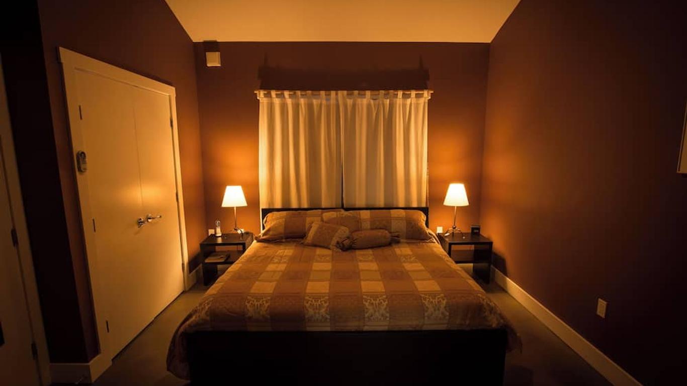 كروكد تري جيست سويتس