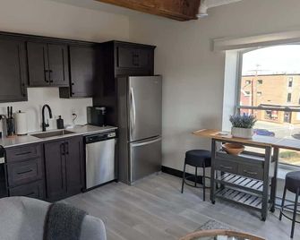 Bright modern & spotless, 1 BR with 6 appliances - Труро - Кухня
