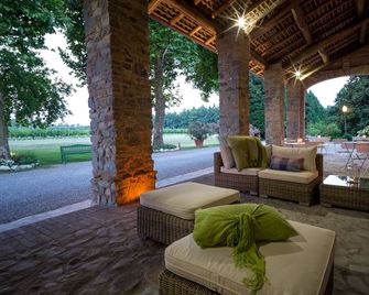Corte Finzi - Sala Baganza - Innenhof