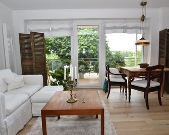 fewo1846 - Belvedere - behaglich ausgestattete Wohnung mit Balkon und Hafenblick - Flensburg - Huiskamer