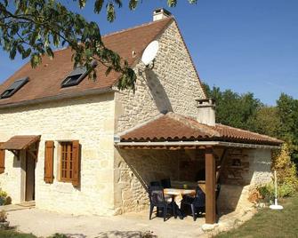 Spacious holiday home with private pool - Peyrilles - Patio