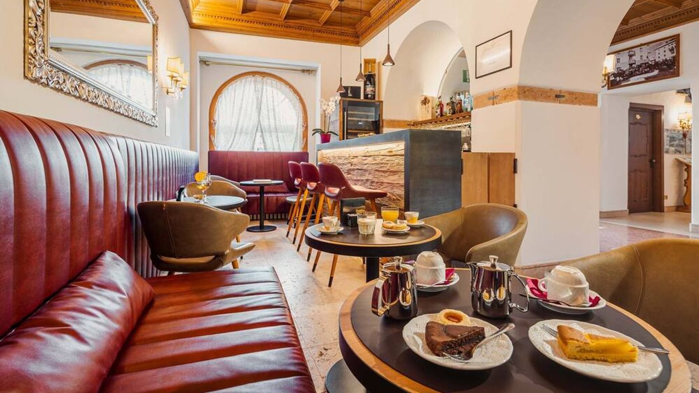 京華大酒店 - 柯提納安培佐