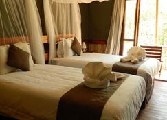 Kwalape Safari Lodge - Kasane - Bedroom