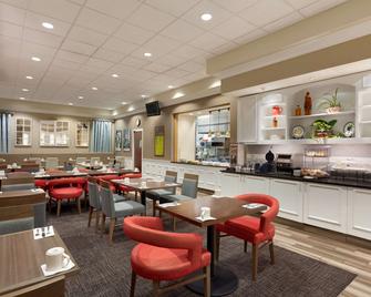 Hilton Garden Inn Ithaca - איתקה - מסעדה
