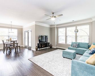 2 Bedroom Gem in Prime Location! - Morrisville - Living room