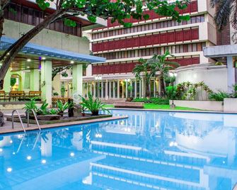 Aim Conference Center - Manila - Piscina