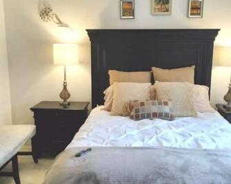 Spacious 2 Br 2 Ba Apt Tv Stores - Santa Ana - Schlafzimmer