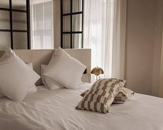 Guesthouse Just Be Mine - Beringen - Schlafzimmer