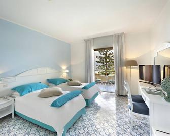 Grand Hotel Vesuvio - Sorrento - Bedroom