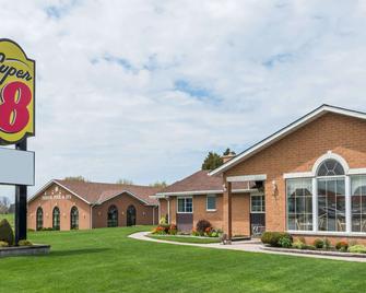 Super 8 by Wyndham Port Elgin - Saugeen Shores - Building