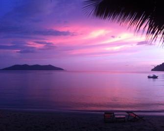 Yuyu Golden Beach - Ko Mak - Вигляд зовні