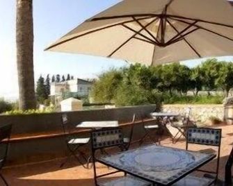 Bouganville B&B - Cefalù - Balkong