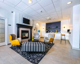 Clarion Hotel & Conference Centre - Abbotsford - Obývací pokoj