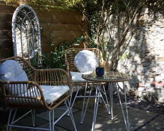 Whiteleaf Cottage - Lyme Regis - Patio