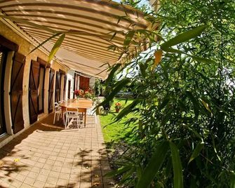 Le Domaine du Plantier - Mottier - Patio