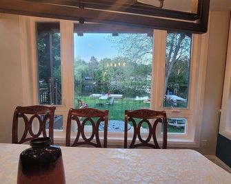 CAN-Luxury cottage by the water - Severn Bridge - Comedor