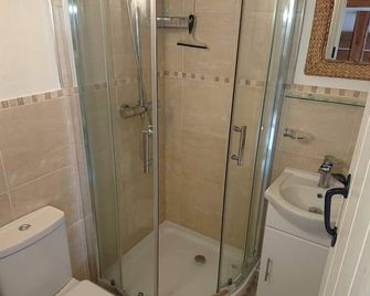 Lou Marcelou - Apartment One - Sainte-Croix-du-Verdon - Baño