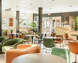 The Block Hotel - Bentonville - Lobby